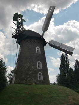 Rees : Zur Windmühle, die Scholten-Mühle ist eine Wall-Holländermühle